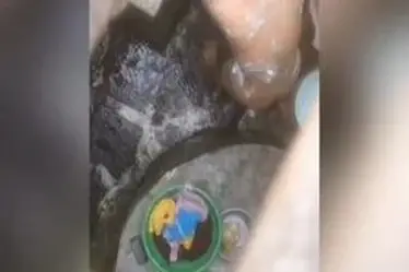 Mandi Sore Gayung Biru